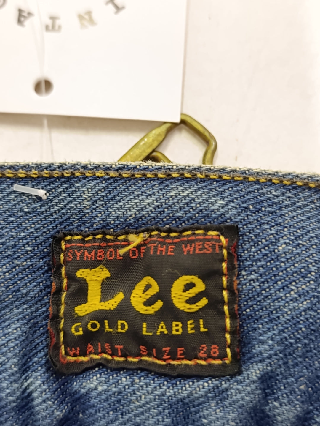 Lee 101B W28 L32 cimosa con martingala nuovo deadstock