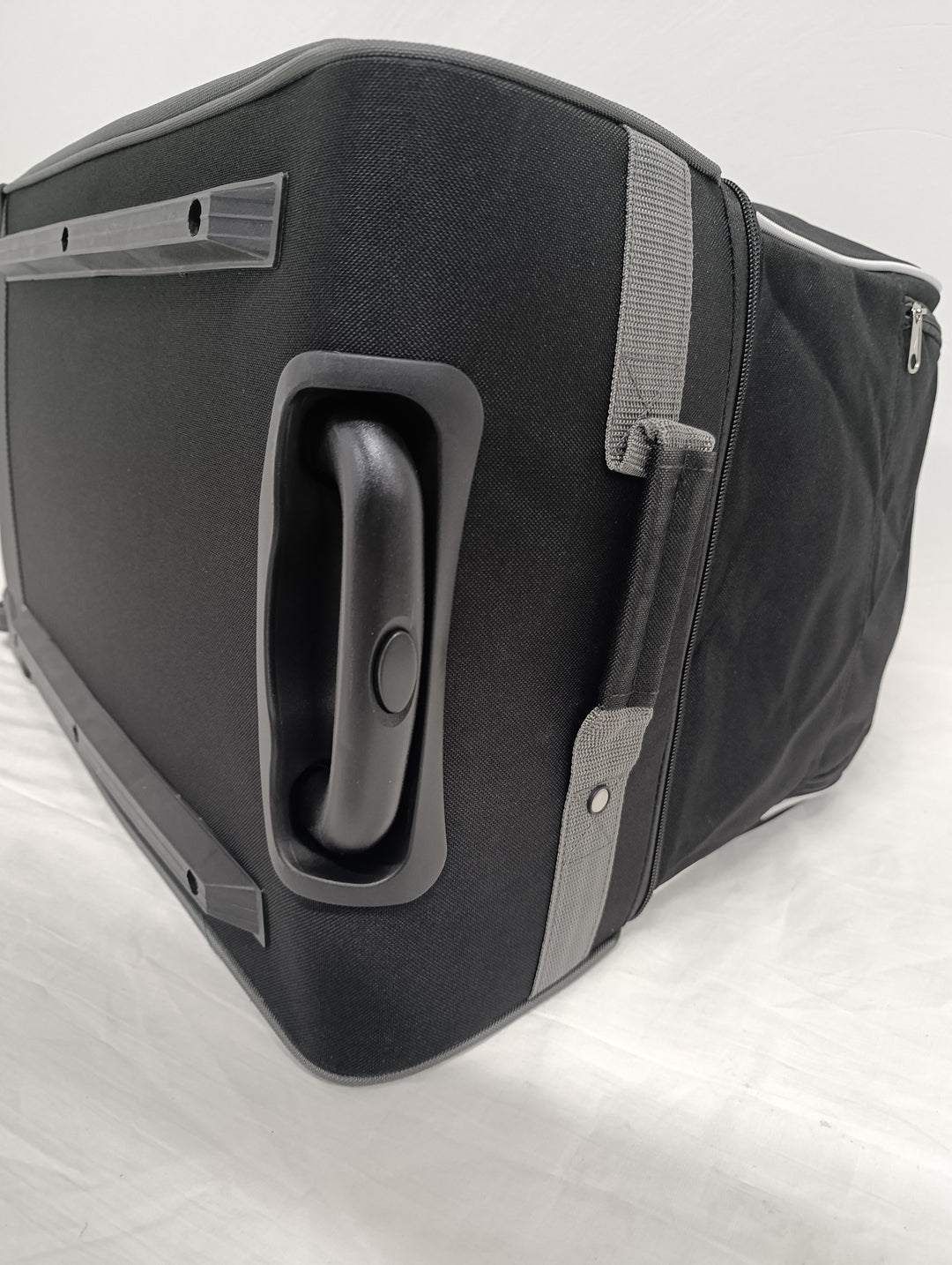 Macron trolley sportivo nero misure 60x36x45