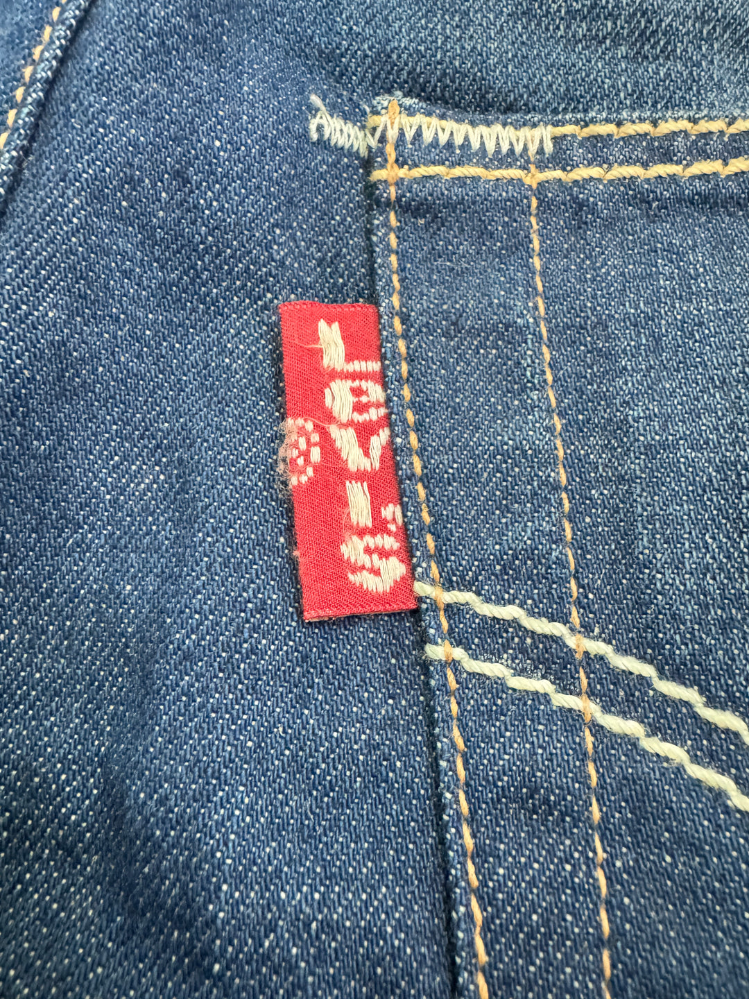 Levi's RED short selvedge cimosa rossa deadstock