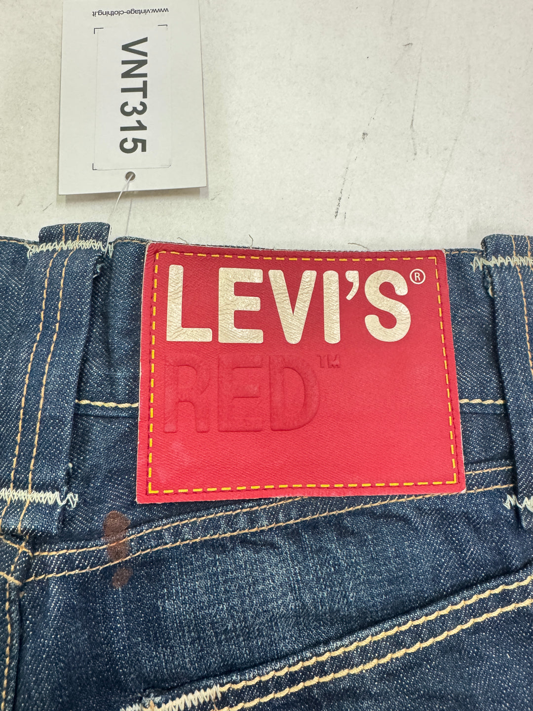 Levi's RED short selvedge cimosa rossa deadstock