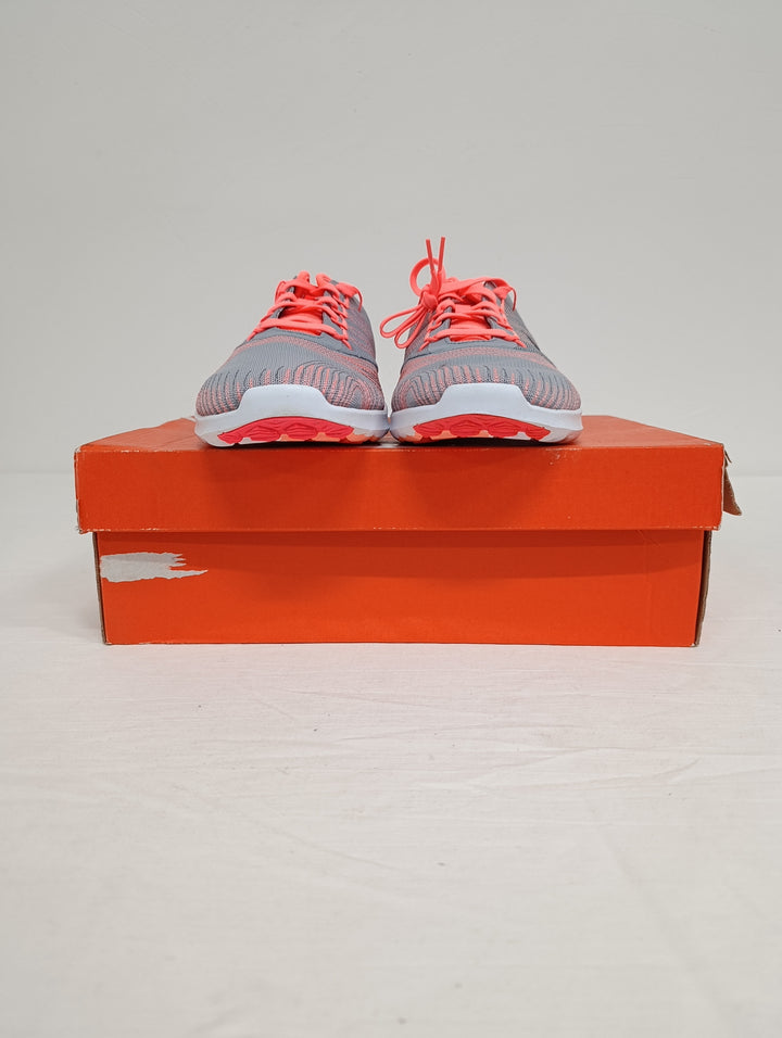 Nike wmns flex adpt tr scarpe nuove UK 8.5 Eur 43
