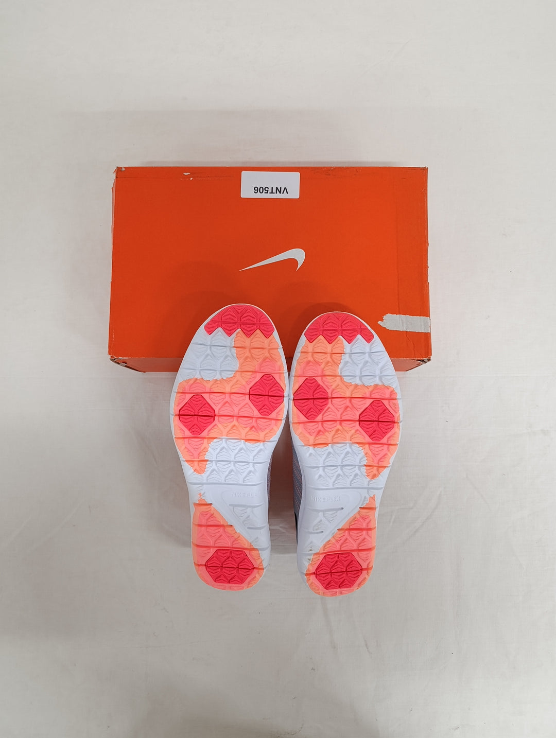 Nike wmns flex adpt tr scarpe nuove UK 8.5 Eur 43