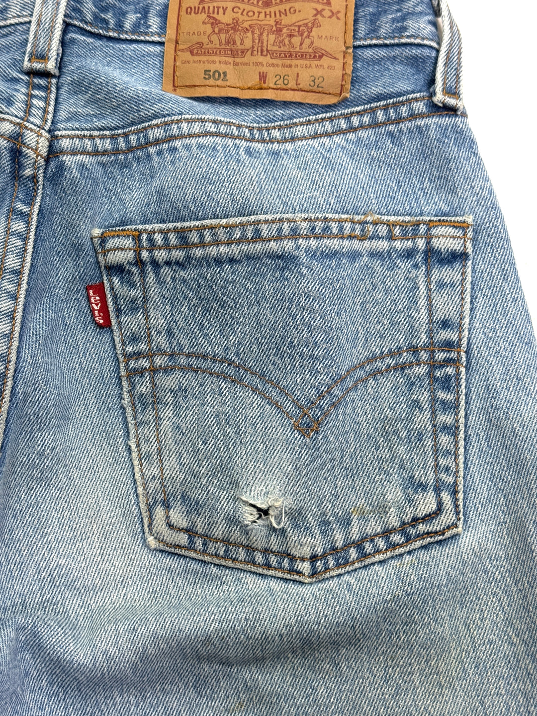 Levi's 501 for women Made In USA W26 L32 anni 80' 4 BOTTONI