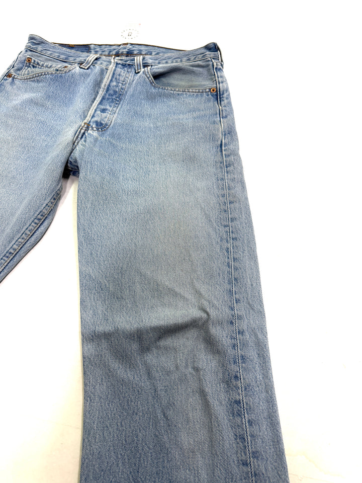 Levi's 501 for women Made In USA W31 L32 anni 80'