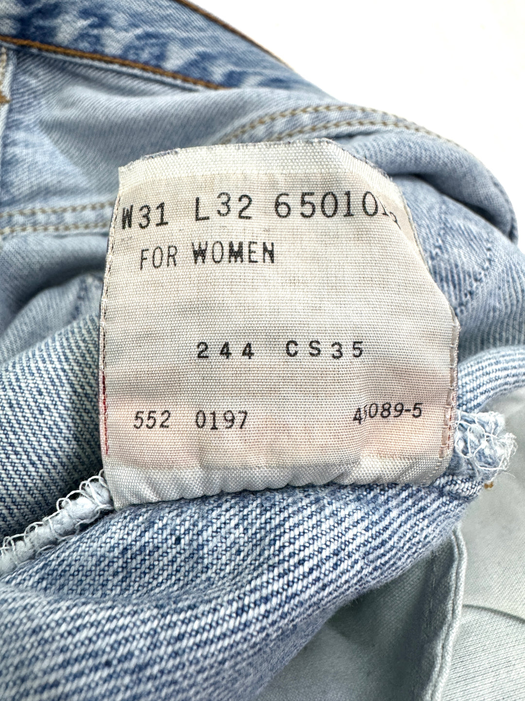 Levi's 501 for women Made In USA W31 L32 anni 80'