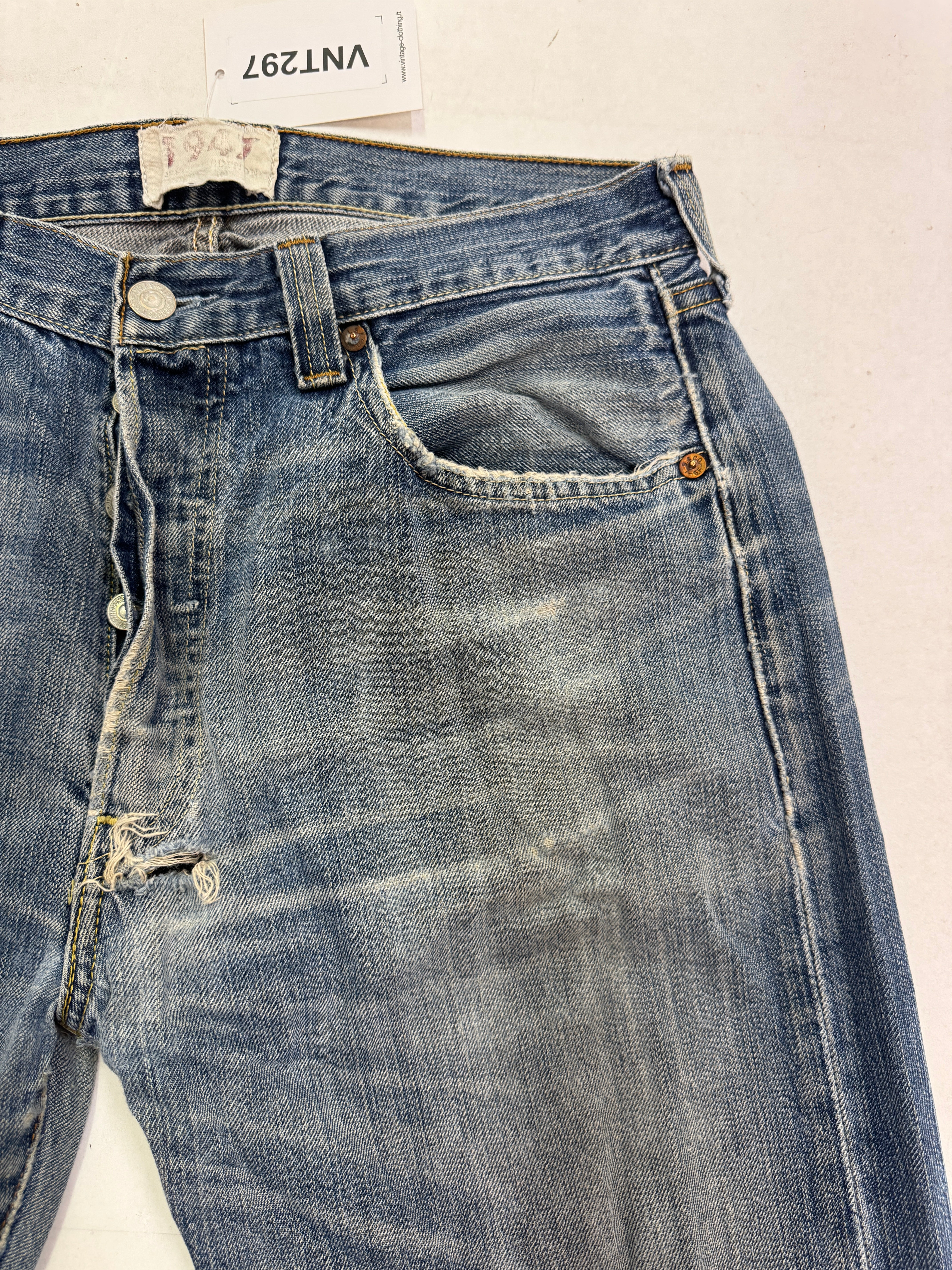 Levi's 501 1947' limited edition W33 L36 Riveted leather