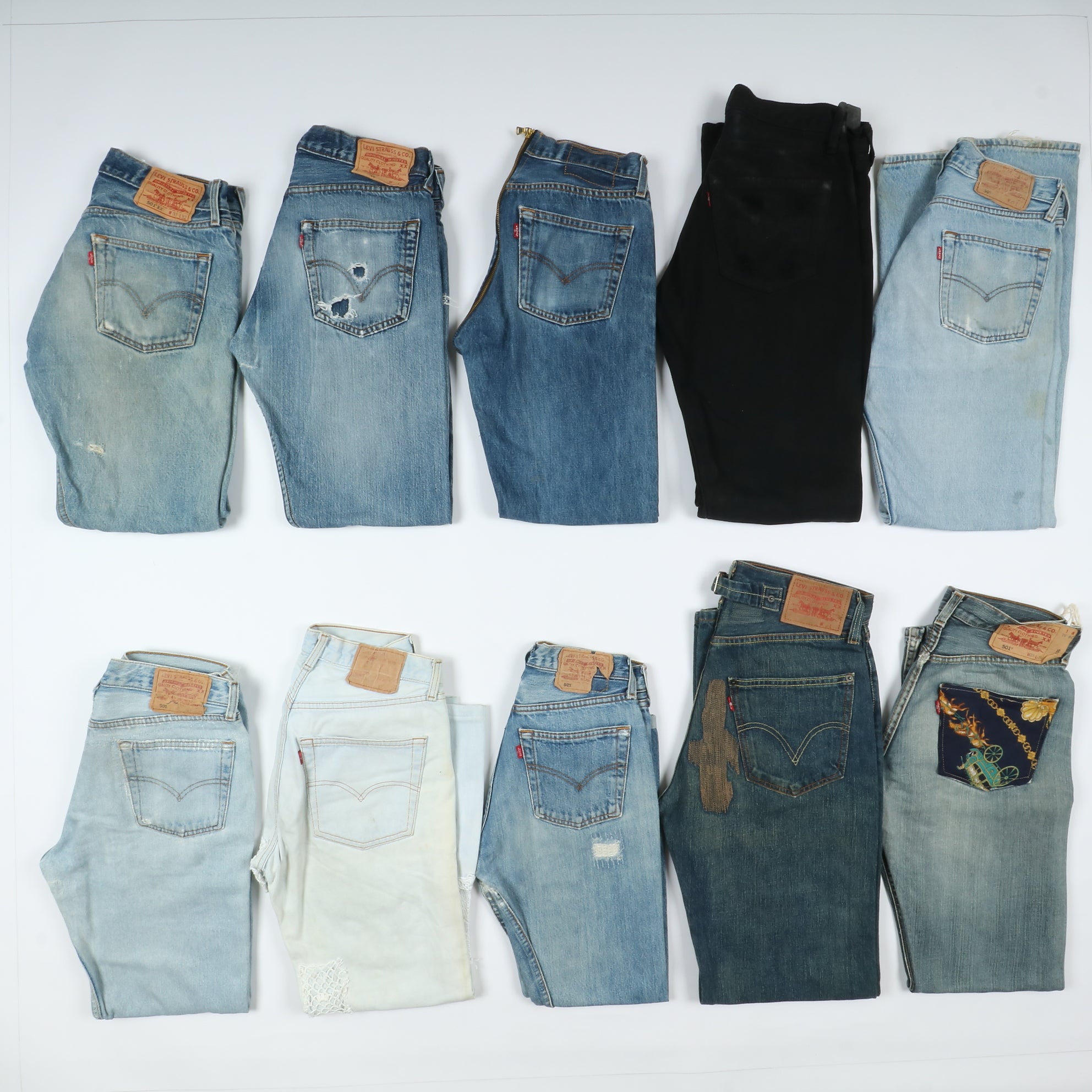 534 levis sales
