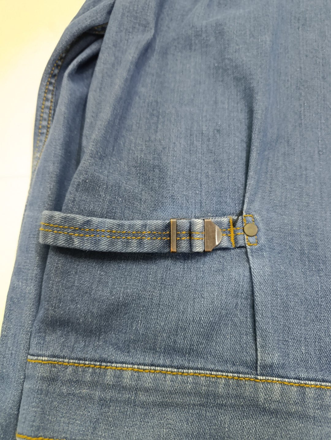 Wrangler replica martingala e soffietti Taglia XL denim vintage jeans usato