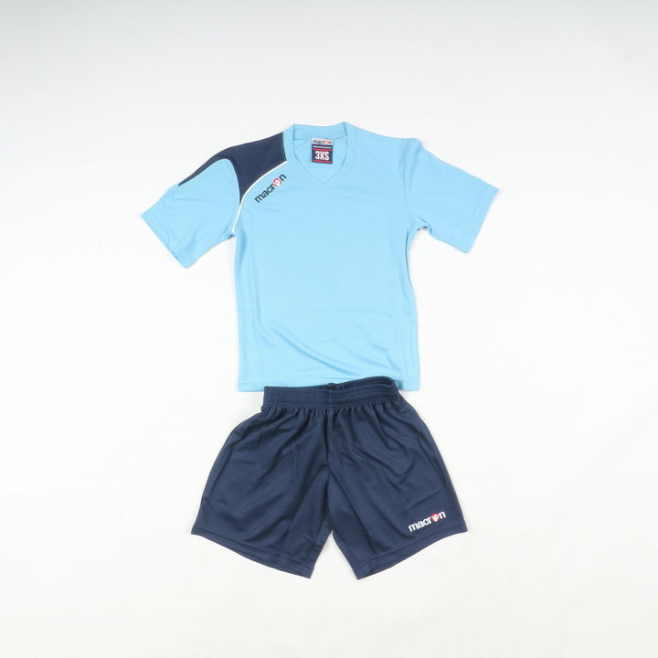 Completi sportivi da calcio nuovi con cartellino 67pz Sportika, Macron, Royal, Givova