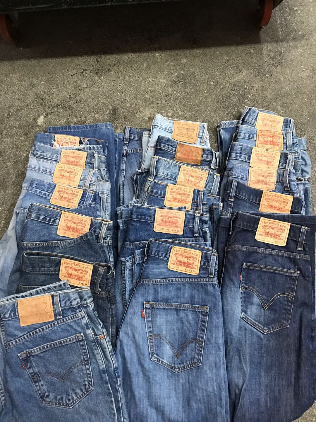 Levi's jeans vintage 100% denim box da 35kg per remake - personalizzazioni