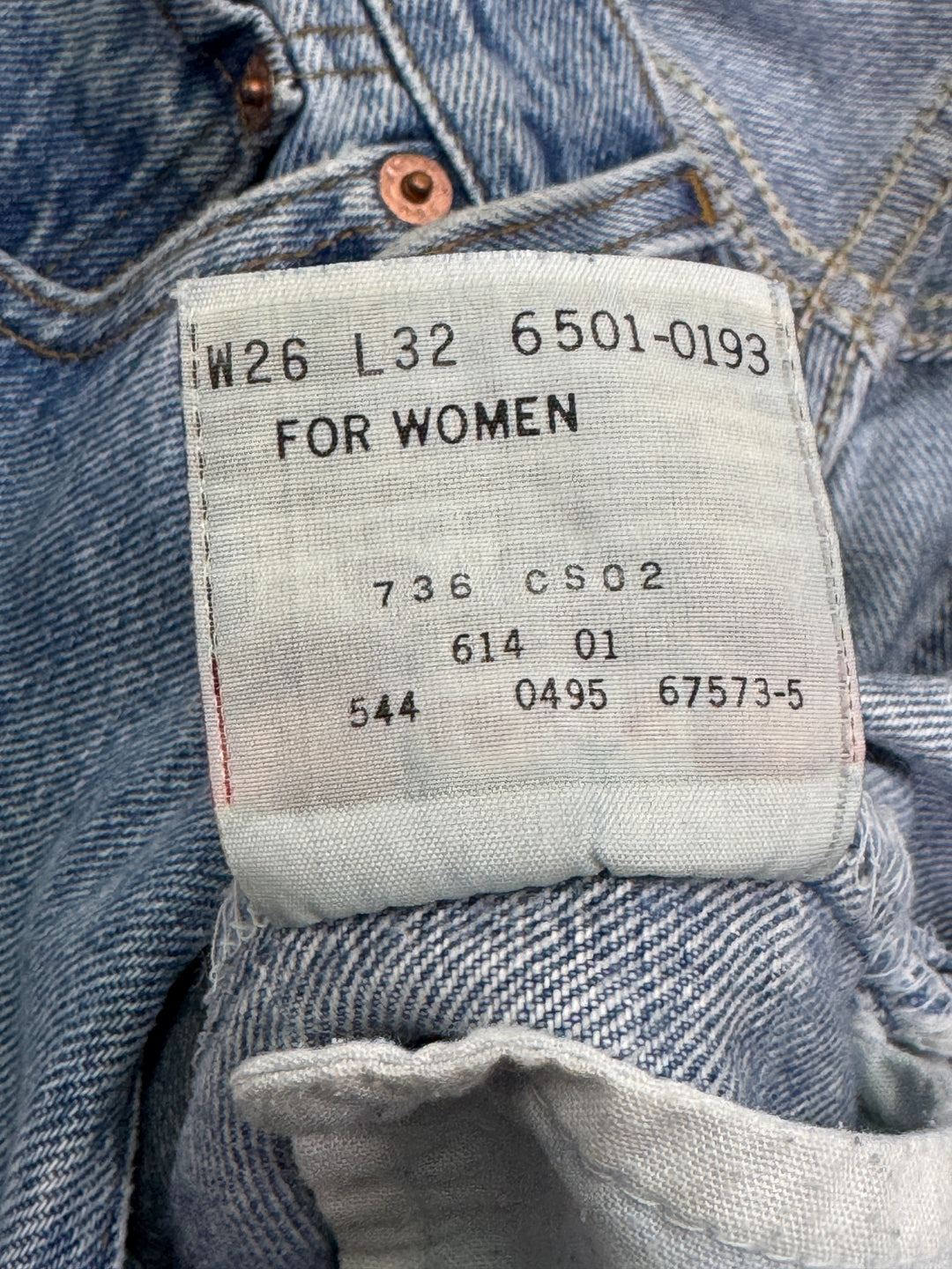 Levi's 501 for women Made In USA W26 L32 anni 80' 4 BOTTONI