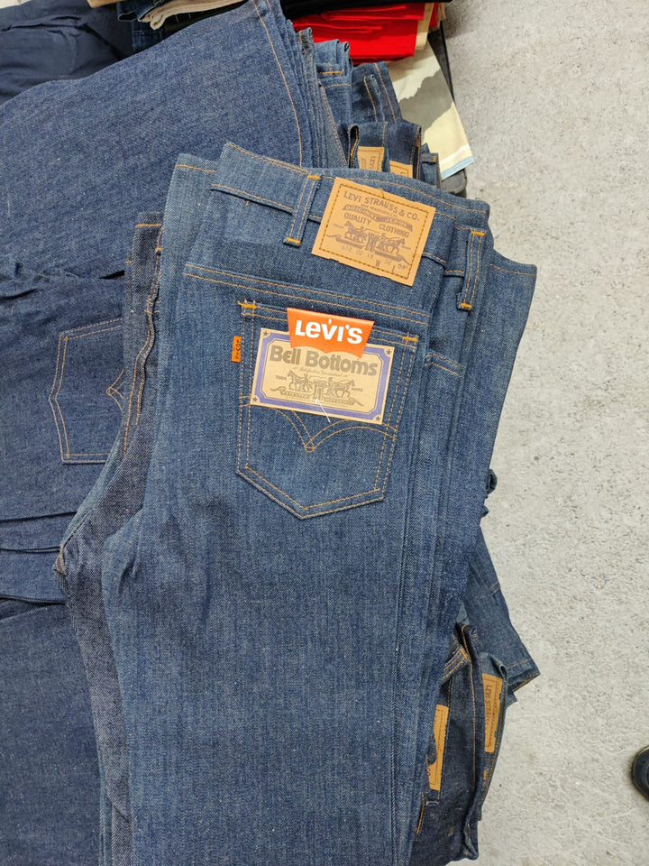 Stock Wrangler e Levi's Bell Buttoms bancale da 594pz denim vintage anni 70 deadstock