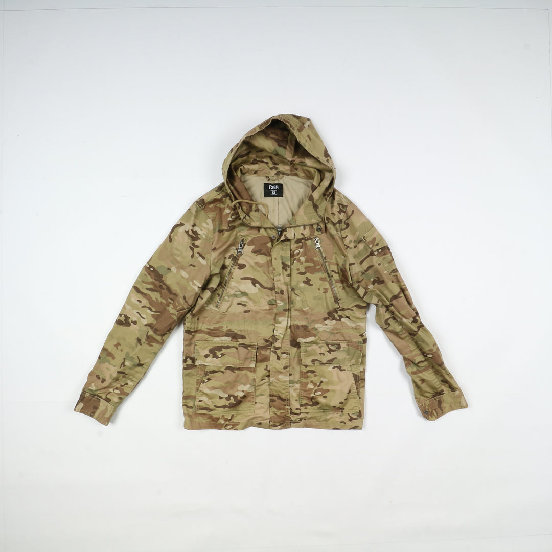 Stock 22pz Abbigliamento militare e civile mimetico, verde e camouflage