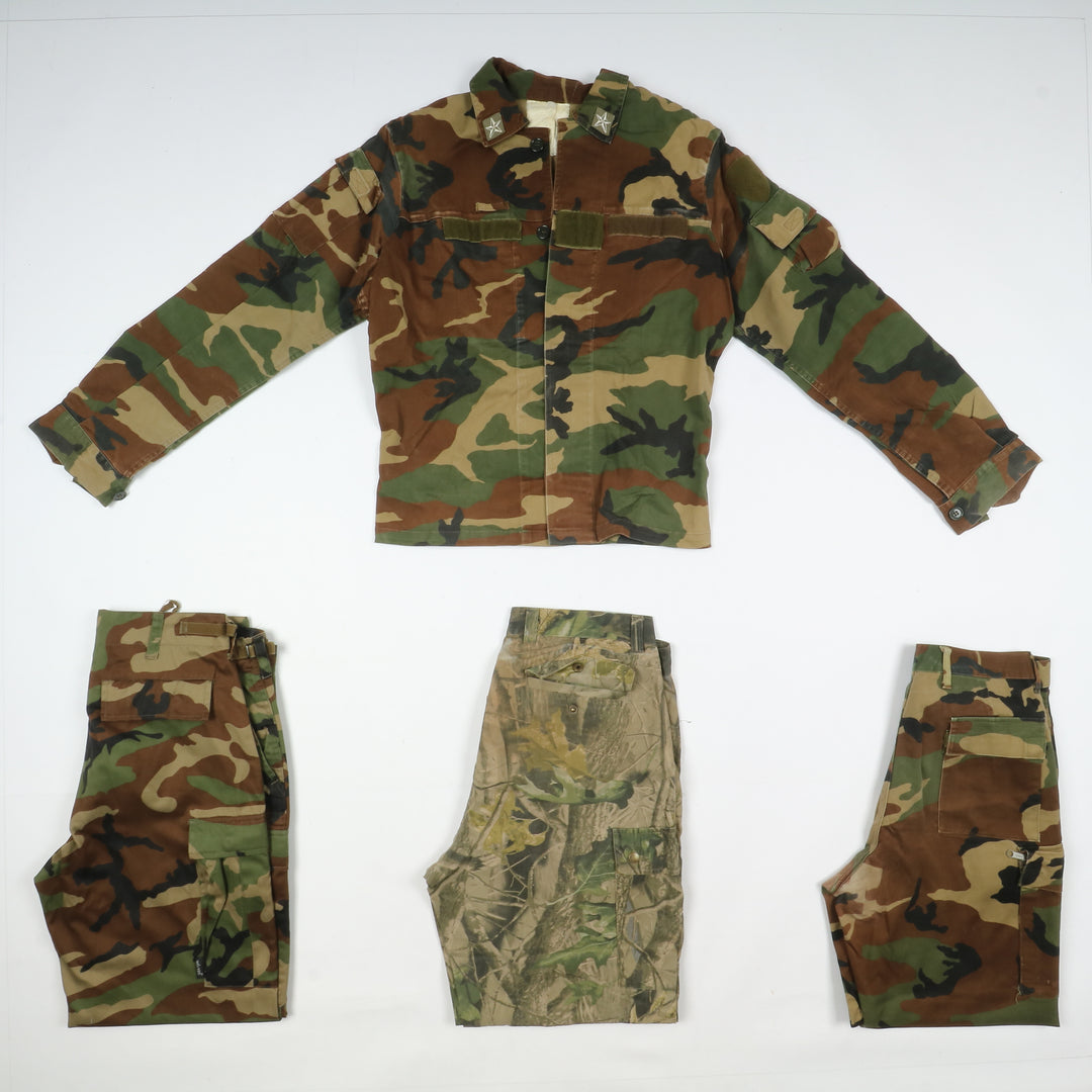 Stock 22pz Abbigliamento militare e civile mimetico, verde e camouflage