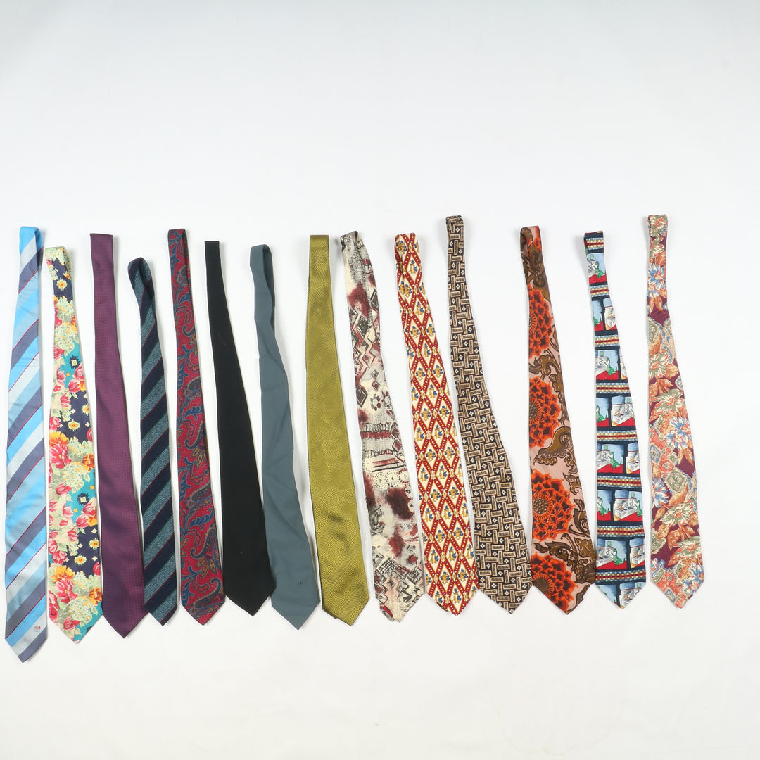 Lotto stock cravatte vintage box da 300pz