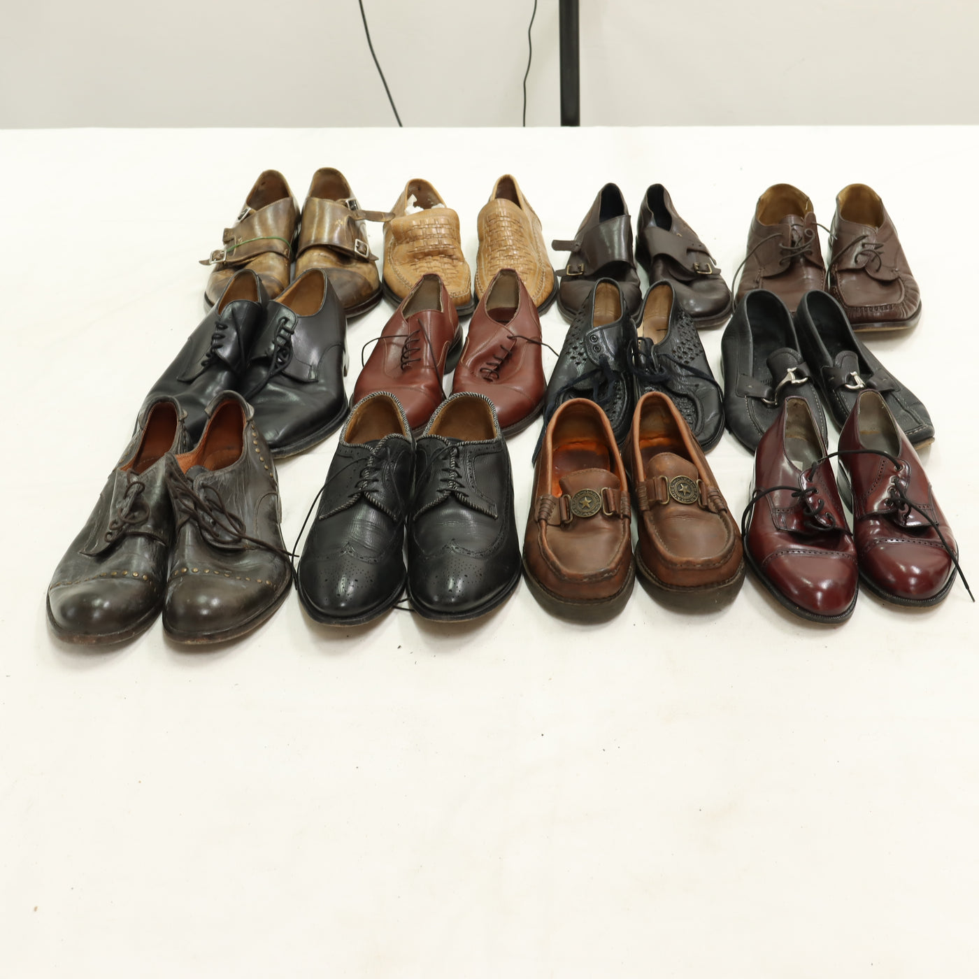 Scarpe casual uomo vintage box da 28pz colori e modelli misti