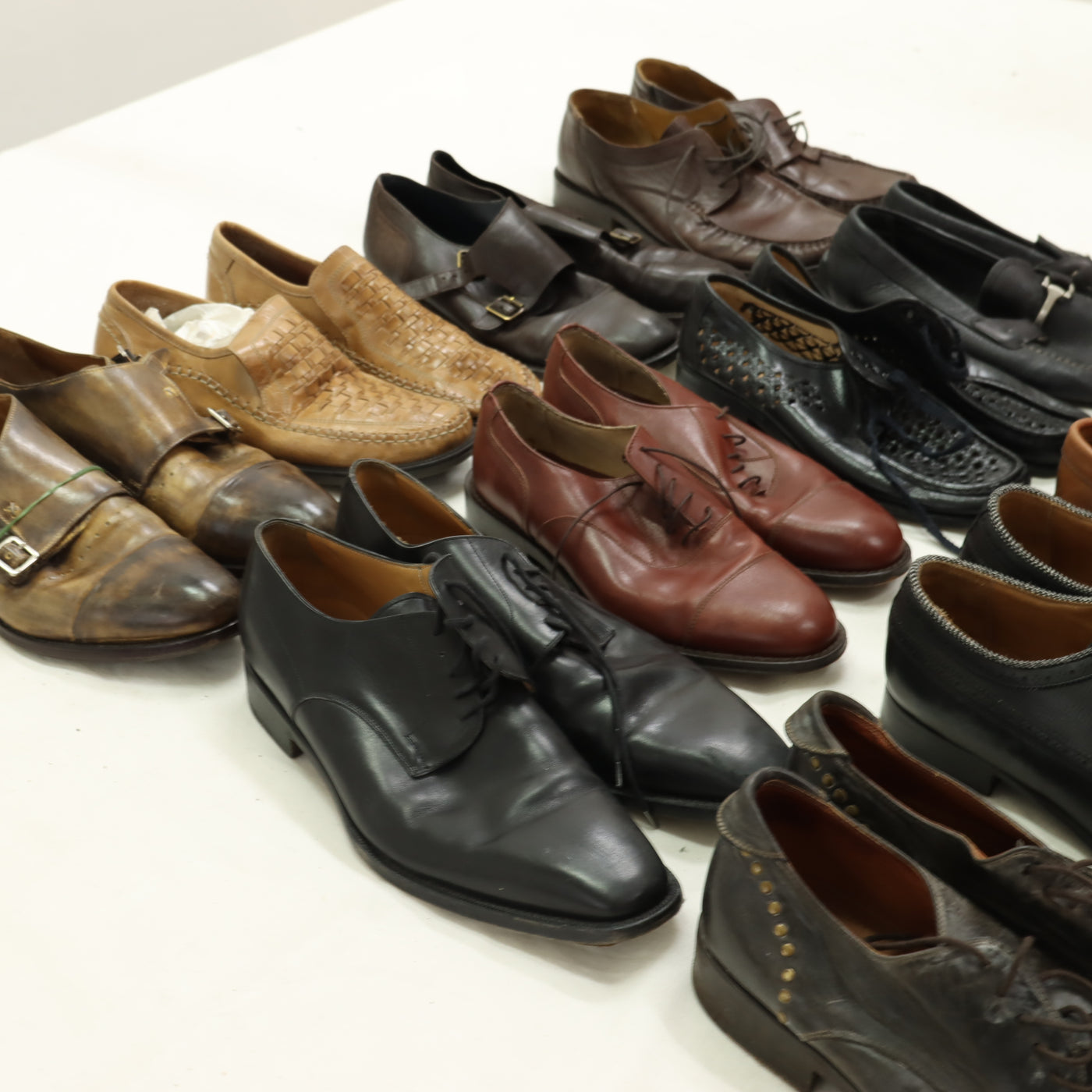 Scarpe casual uomo vintage box da 28pz colori e modelli misti