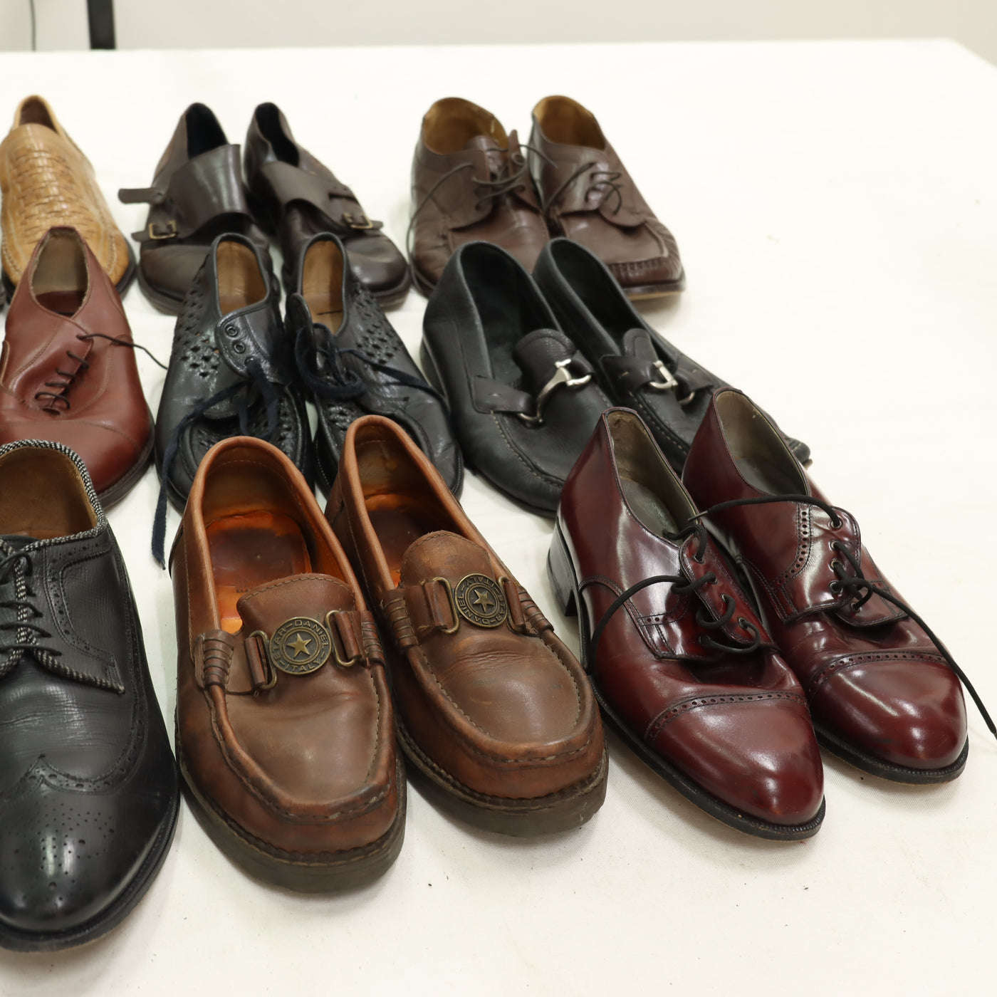 Scarpe casual uomo vintage box da 28pz colori e modelli misti