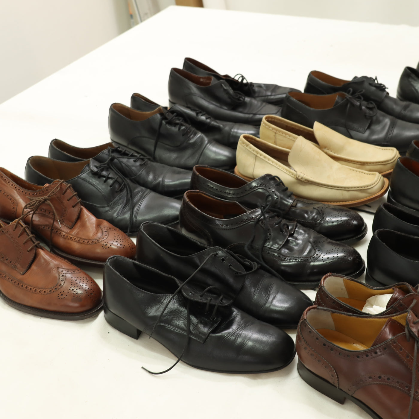 Scarpe Vintage da uomo box da 29pz colori e modelli misti
