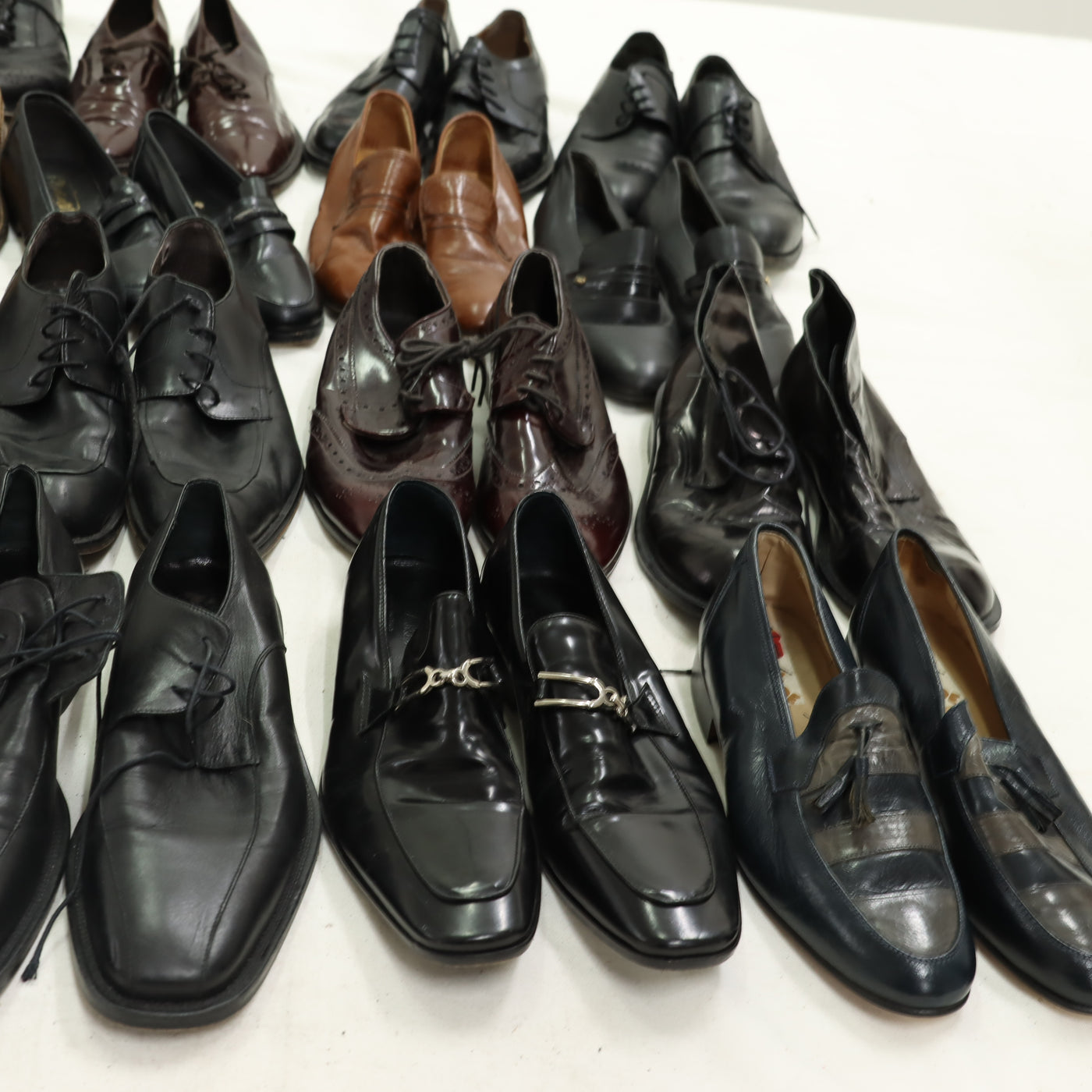 Scarpe Vintage da uomo box da 30pz colori e modelli misti
